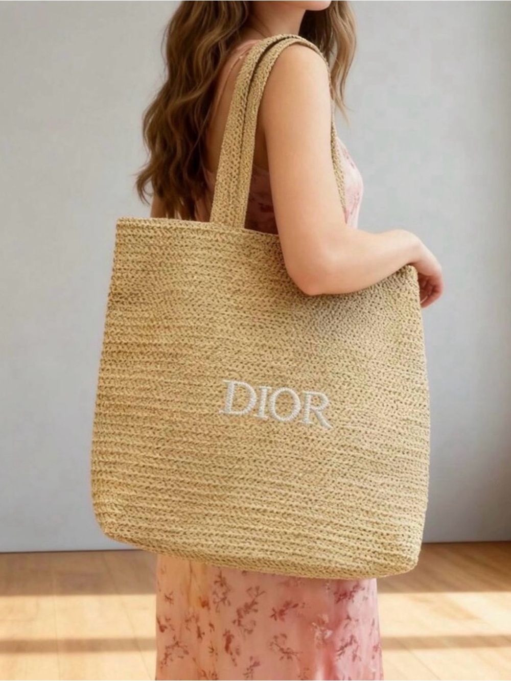 Dior Raffia Tote - Picture 3 of 6